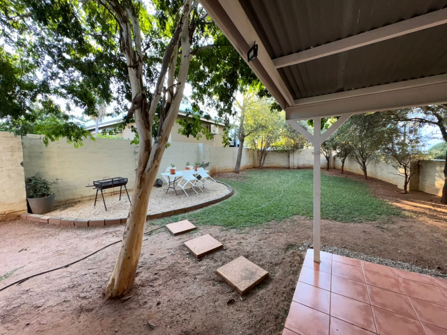 2 Bedroom Property for Sale in Waterval East North West